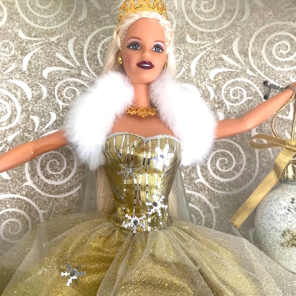 Celebration Barbie - Picture 2 of 3